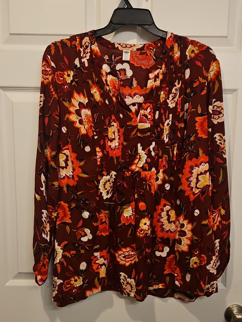 Old Navy Floral Pintuck V-Neck Blouse - Rust, Orange, Cream